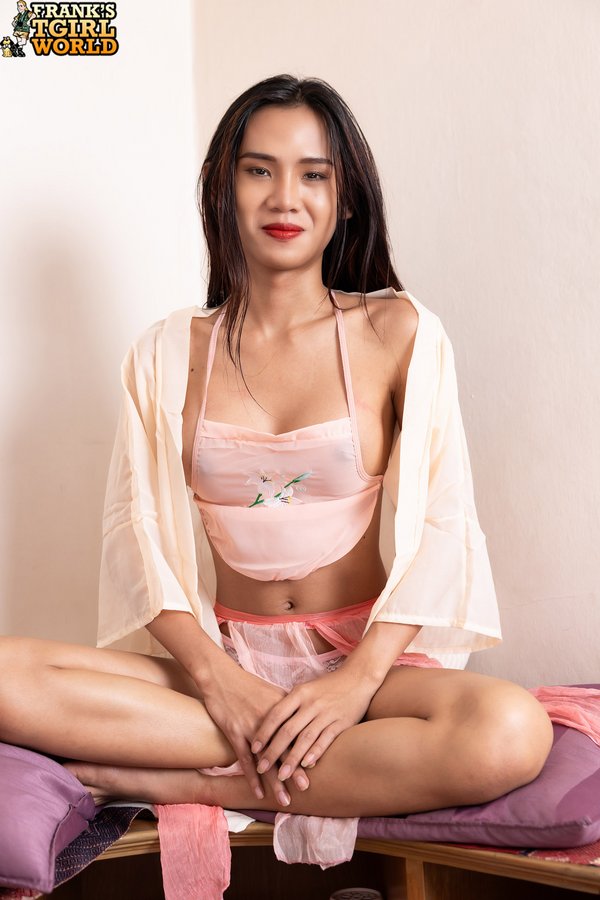 Ladyboy Maira