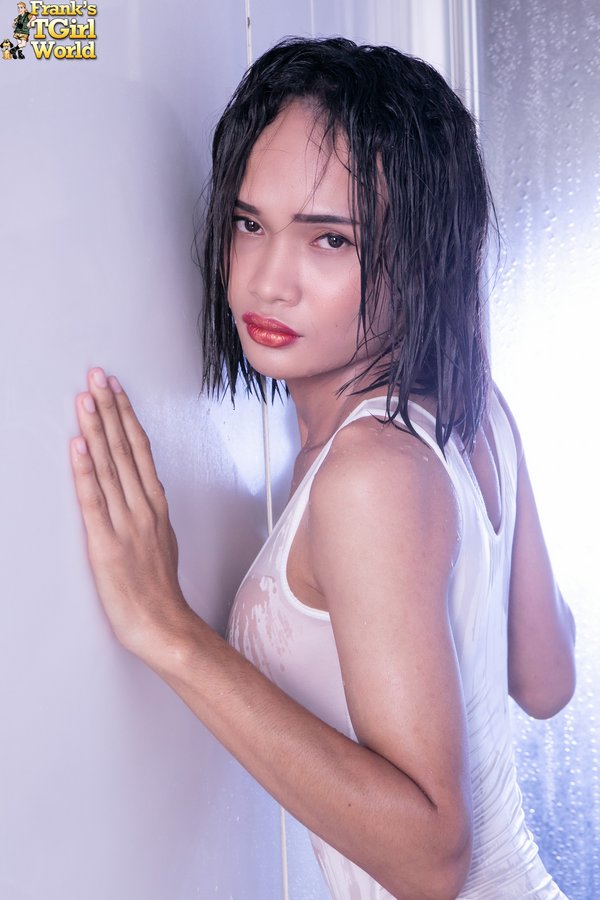 Mei Bangkok Ladyboy Shower