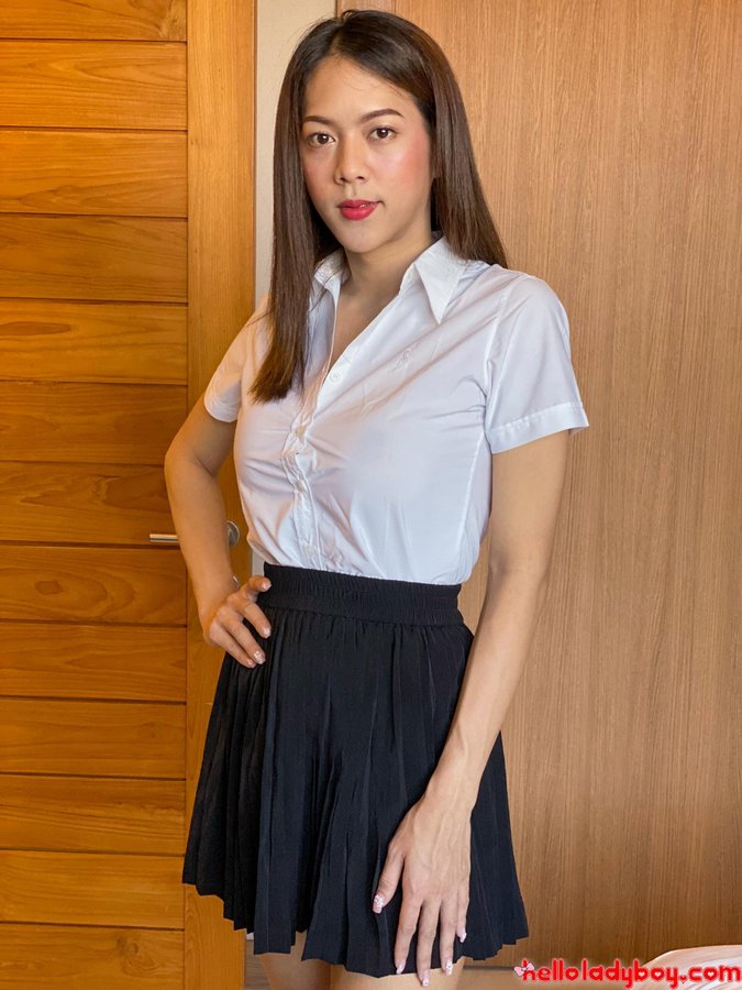 Hello Ladyboy Beauties