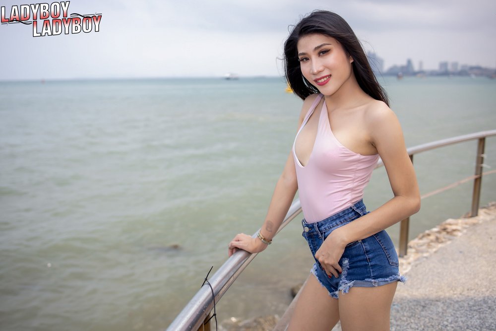 Ladyboy Noey