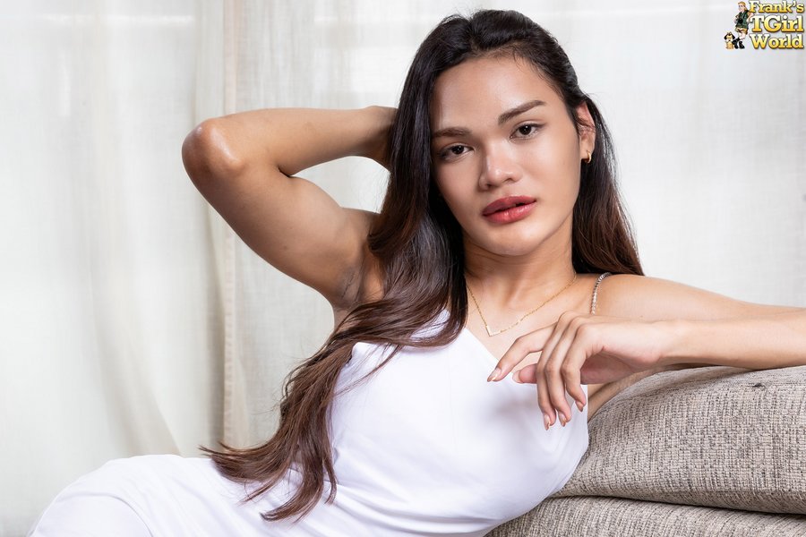 LADYBOY RINA