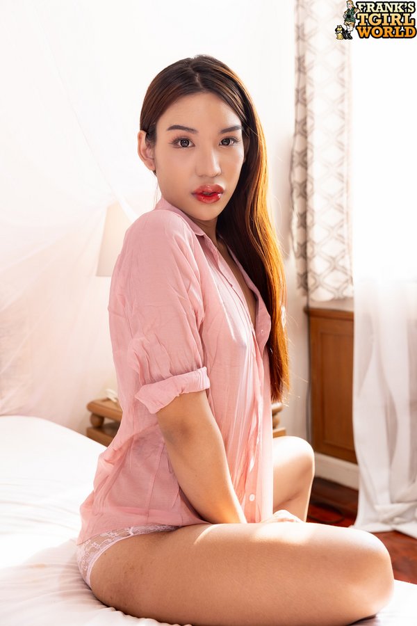 Ladyboy Sanya